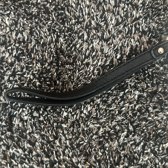 ♥️Michael Kors wristlet - Picture 3 of 6